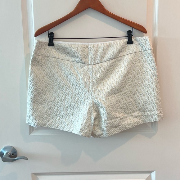 Lilly Pulitzer MAKENNA COCKTAIL SHORT GOLD METALLIC DOTTED JACQUARD - Picture 7 of 16